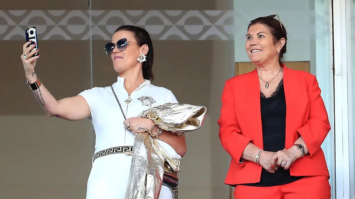 Portugal v Netherlands - Nations League - Final - Estadio do Dragao. Elma Aveiro and Maria Dolores dos Santos Aveiro in the stands URN:44130645