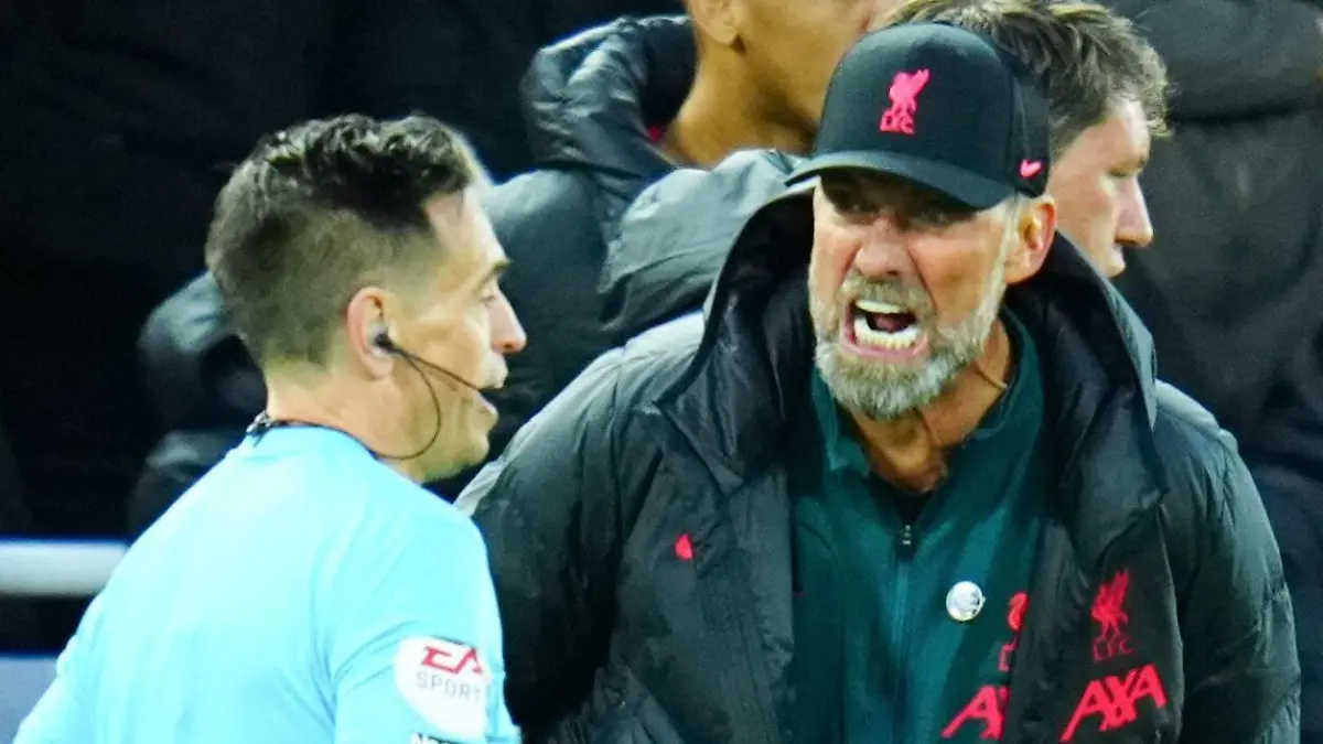 Mandatory Credit: Photo by Javier Garcia/Shutterstock 13464295ba Liverpool Manager Jurgen Klopp reacts towards the assistant referee resulting in a red card Liverpool v Manchester City, Premier League, Football, Anfield, Liverpool, UK - 16 Oct 2022 EDITORIAL USE ONLY No use with unauthorised audio, video, data, fixture lists, club/league logos or live services. Online in-match use limited to 120 images, no video emulation. No use in betting, games or single club/league/player publications. Liverpool v Manchester City, Premier League, Football, Anfield, Liverpool, UK - 16 Oct 2022 EDITORIAL USE ONLY No use with unauthorised audio, video, data, fixture lists, club/league logos or live services. Online in-match use limited to 120 images, no video emulation. No use in betting, games or single club/league/player publications. PUBLICATIONxINxGERxSUIxAUTXHUNxGRExMLTxCYPxROMxBULxUAExKSAxONLY Copyright: xJavierxGarcia/Shutterstockx 13464295ba 