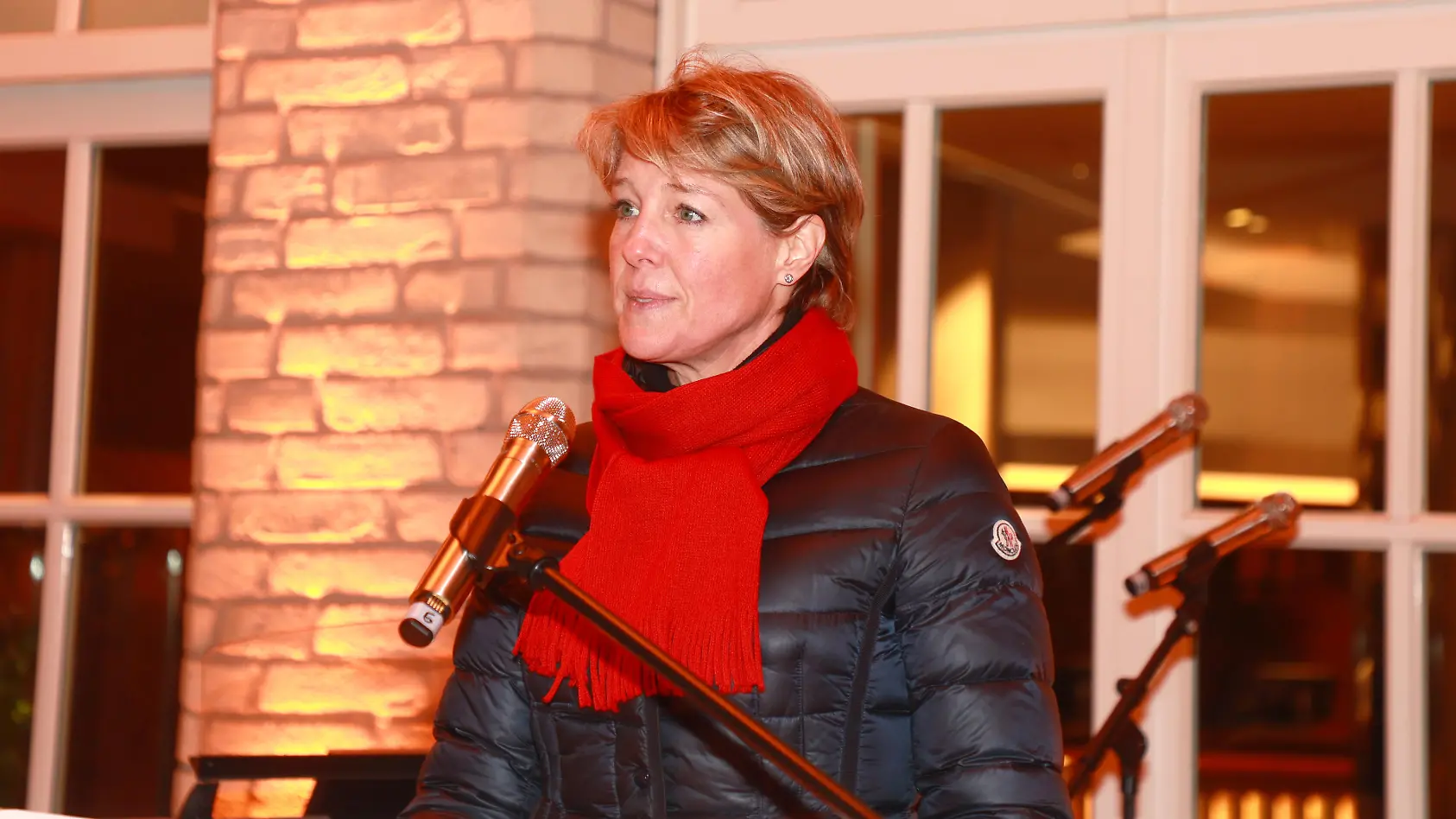 Hier durchsucht die Polizei ihre Villa