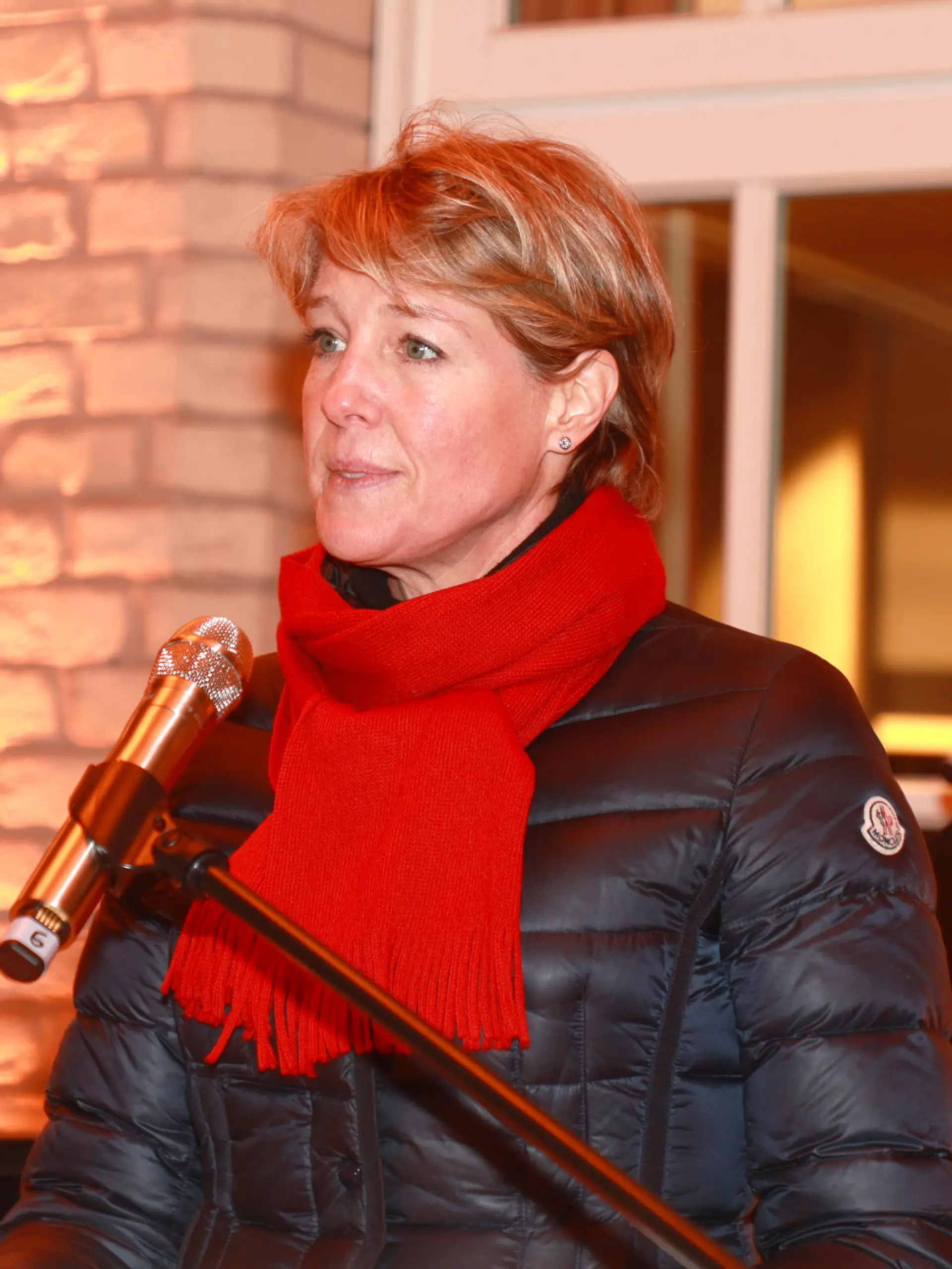 Traditioneller Punsch unterm Dach im Grand Elysée-Hamburg: Christina Block 
Der Punsch unterm Dachist inzwischen eine feste Tradition zum Jahresauftakt.
Bereits zum 12. Mal veranstaltete das Grand Elysée Hamburg den Neujahrsempfang. 
Unter dem Vordach des Grand Elysée Hamburg sorgten Glühwein, Suppe und Würstchen bei Live-Musik vom AfroGospel Chor und den Shanties von den Hamburger Klabautermännern für entspannte Stimmung. 
Dienstag, 09. Januar 2024, um 18.00 Uhr
unter dem Vordach des Grand Elysée Hamburg 




 