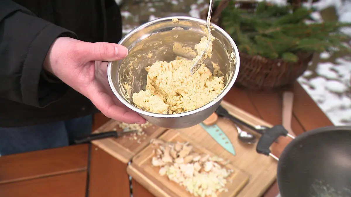 Die aromatische Butter schmeckt ist toll zum Anbraten oder auf Brot.