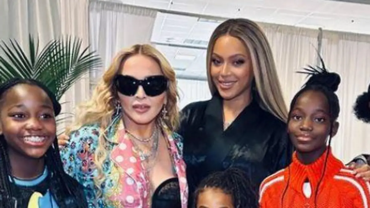 Erinnerungsfoto der Extraklasse: Madonna und Beyoncé mit ihren Töchtern nach einem Auftritt im US-Bundesstaat New Jersey.
