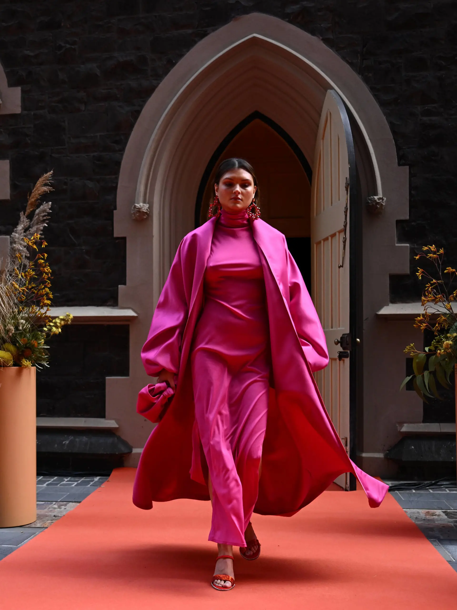  MELBOURNE FASHION WEEK, Models walk the runway during the Urban Garden Runway as part of Melbourne Fashion Week at Wesley Place, in Melbourne, Monday, October 10, 2022.  ACHTUNG: NUR REDAKTIONELLE NUTZUNG, KEINE ARCHIVIERUNG UND KEINE BUCHNUTZUNG MELBOURNE VIC AUSTRALIA PUBLICATIONxINxGERxSUIxAUTxONLY Copyright: xJOELxCARRETTx 20221010001715169890