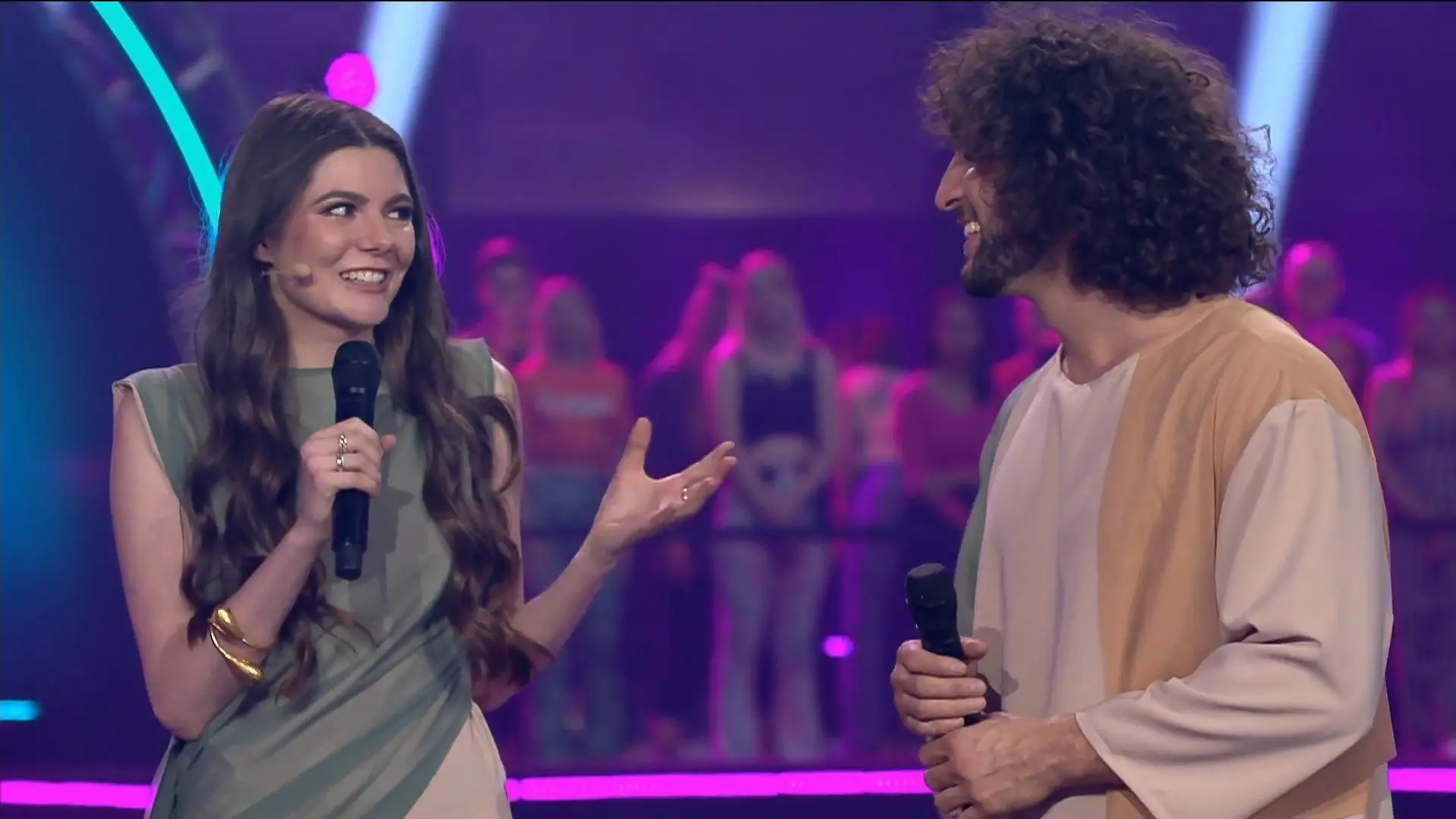 Nächstes Mal können sie hoffentlich wieder gemeinsam auftreten. Für Klaudia Giez ist ihr Skate-Partner Adriano Salvaggio aber auf jeden Fall schon jetzt "einfach der Beste!"