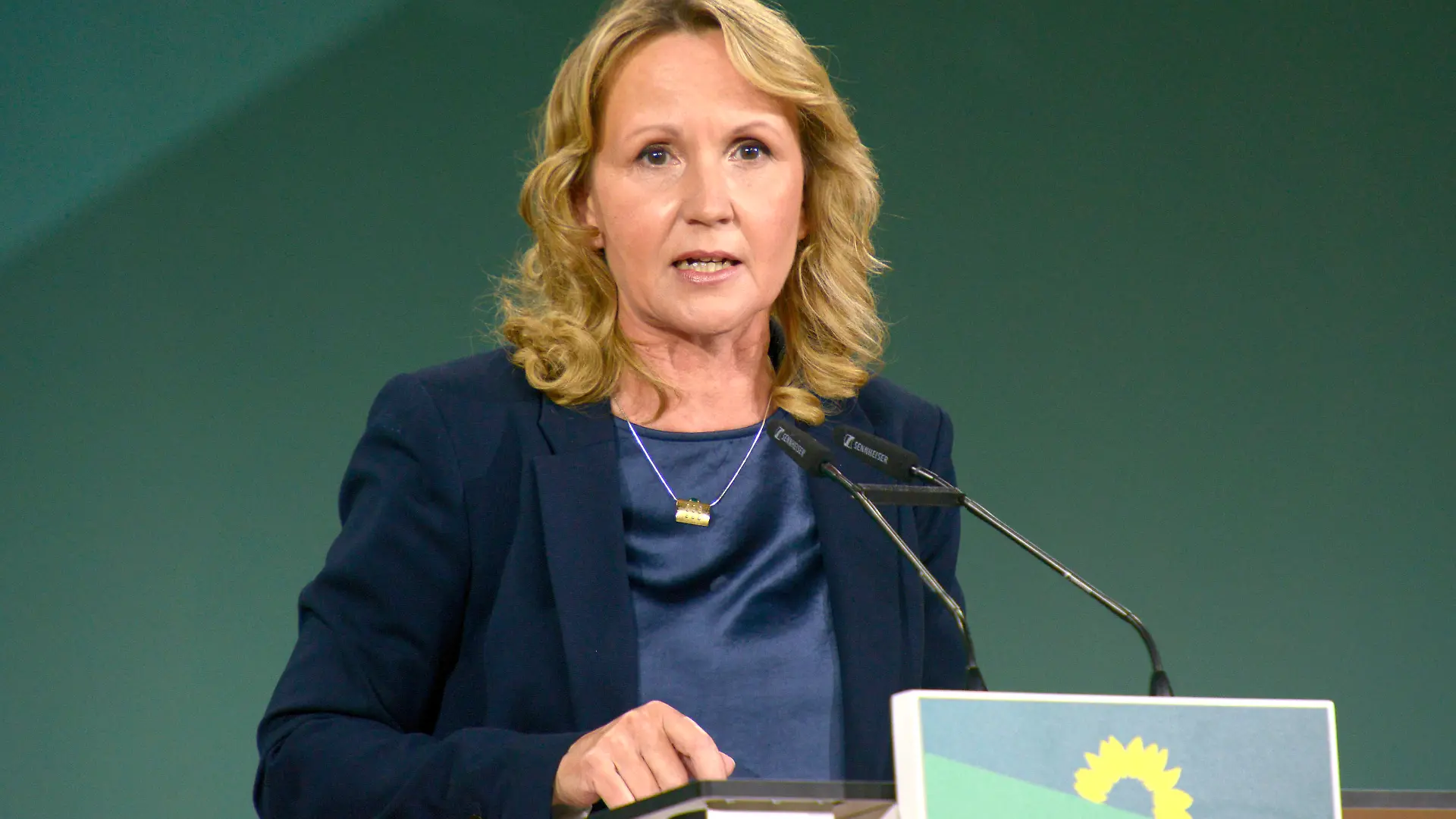 Steffi Lemke bei der 48. Ordentlichen Bundesdelegiertenkonferenz von Bündnis90/Die Grünen im World Conference Center. Bonn, 16.10.2022