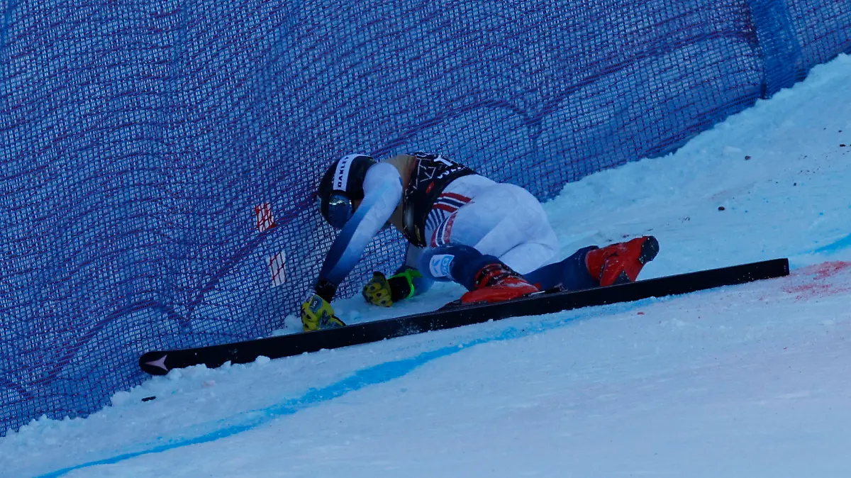 Norway's Aleksander Aamodt Kilde falls during an alpine ski, men's World Cup downhill race, in Wengen, Switzerland, Saturday, Jan. 13, 2024. (AP Photo/Alessandro Trovati)