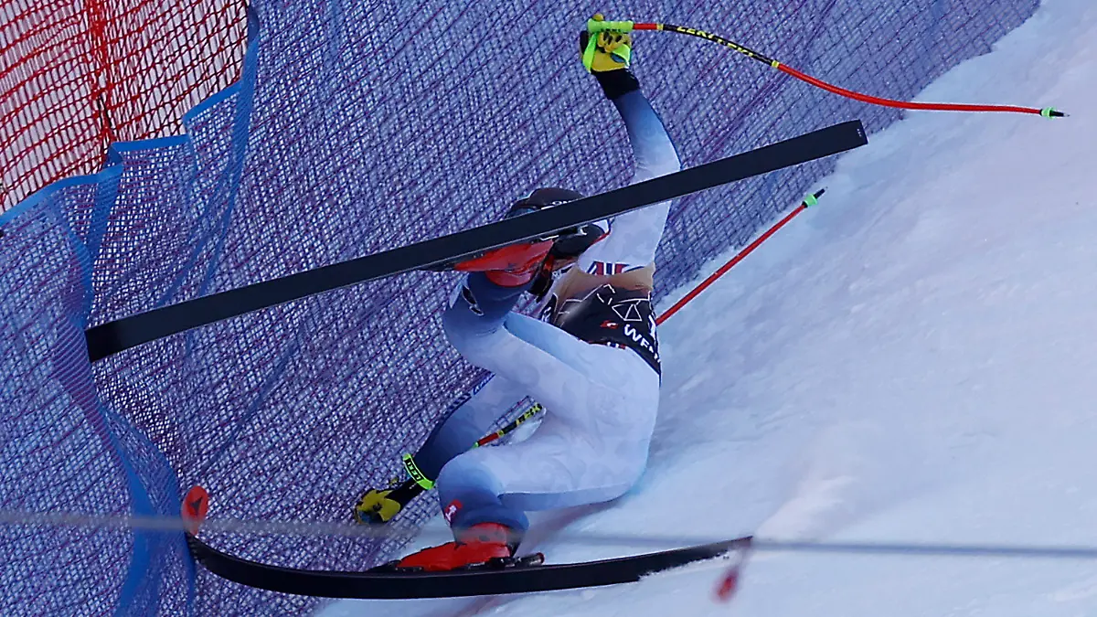 Norway's Aleksander Aamodt Kilde falls during an alpine ski, men's World Cup downhill race, in Wengen, Switzerland, Saturday, Jan. 13, 2024. (AP Photo/Alessandro Trovati)