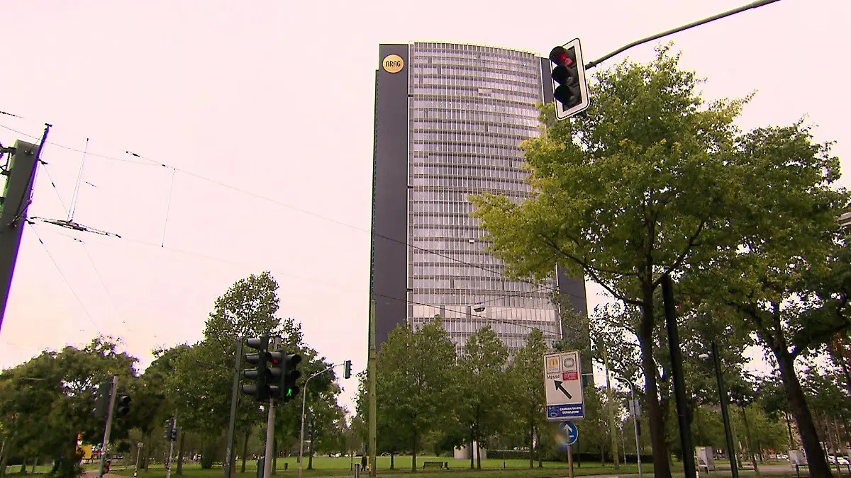 Das Unglück passiert unweit des Arag-Gebäudes an der Münsterstraße (Archiv)