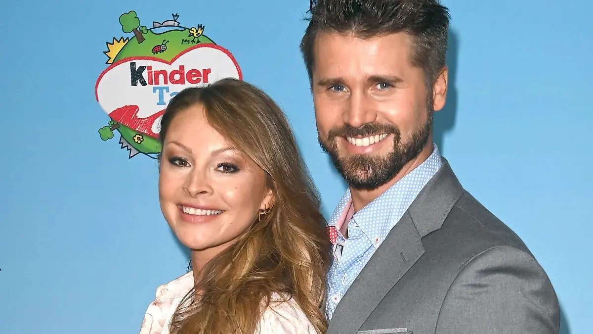 Thore Schölermann, Schauspieler und Fernsehmoderator, und seine Frau Jana.