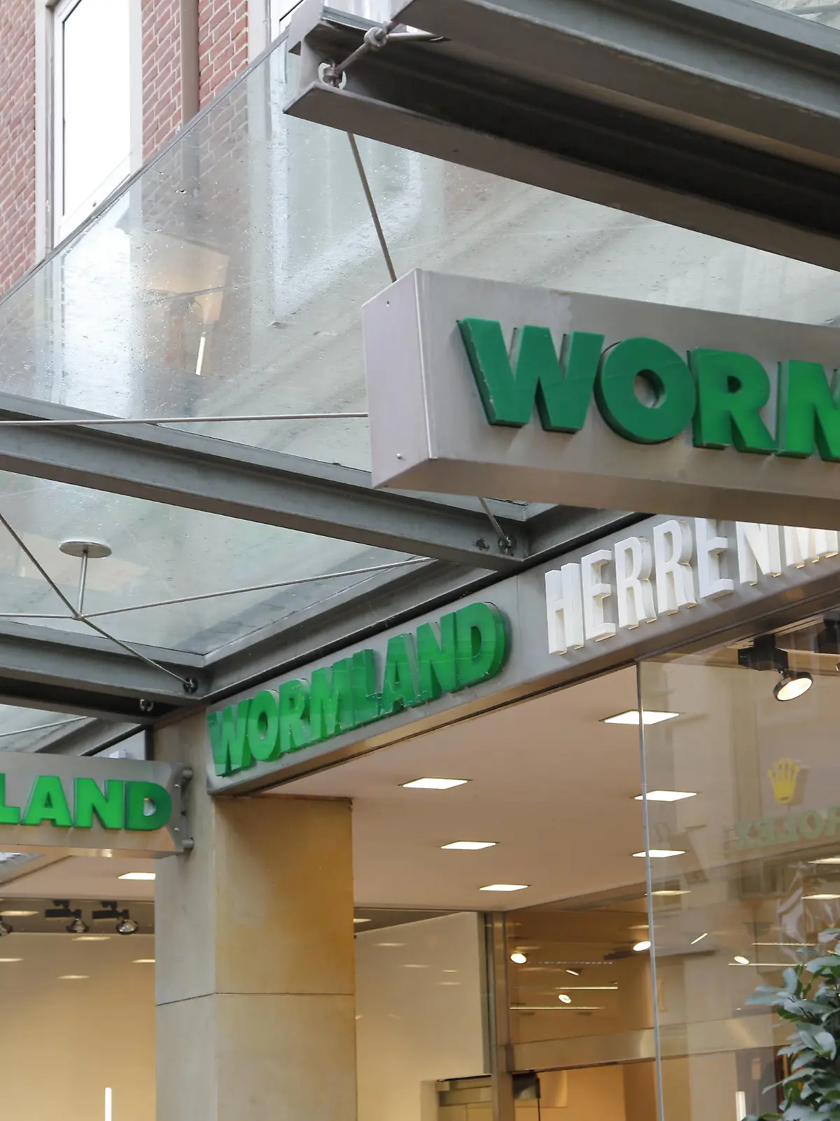 Wormland Filiale in Bremen *** Wormland branch in Bremen 