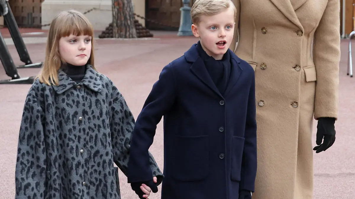 (EDITOR'S NOTE : NO TABLOIDS WEB & PRINT, NO DAILY MAIL, NO DAILY MAIL GROUP, NO VOICI, NO CLOSER) Prince Jacques of Monaco, Charlene, Princess of Monaco and Princess Gabriella of Monaco attend The Circus Parade on January 13, 2024 in Monaco, Monaco. 
//01PIERREVILLARD_VILLARD.0029/Credit:POOL MONACO/SIPA/2401131646