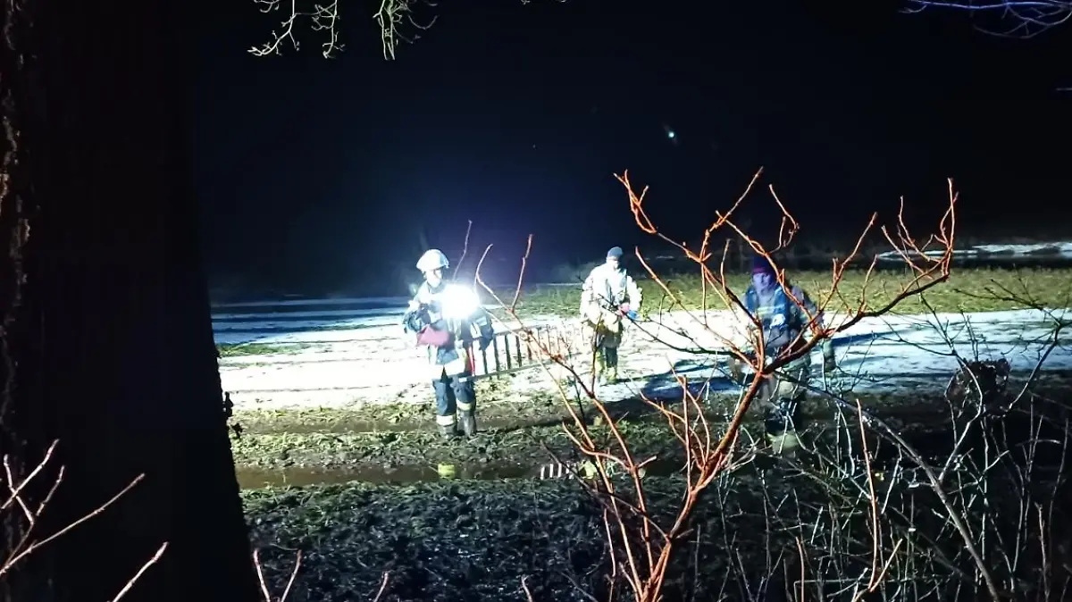 Die Kameraden der Freiwilligen Feuerwehr Meppen nach dem zum Glück erfolgreichen Einsatz.