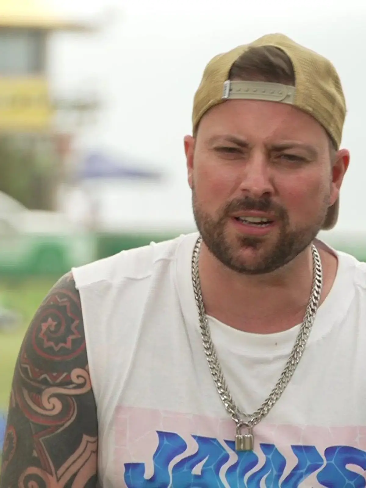 Felix von Jascheroff macht darauf aufmerksam, dass das Dschungelcamp keine Dating-Show ist.
