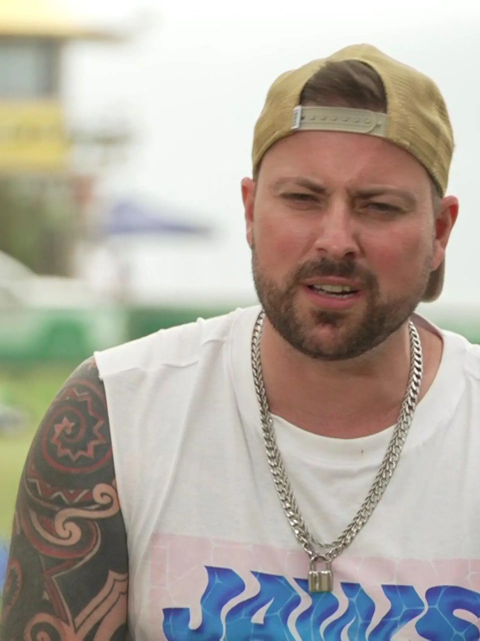 Felix von Jascheroff macht darauf aufmerksam, dass das Dschungelcamp keine Dating-Show ist.