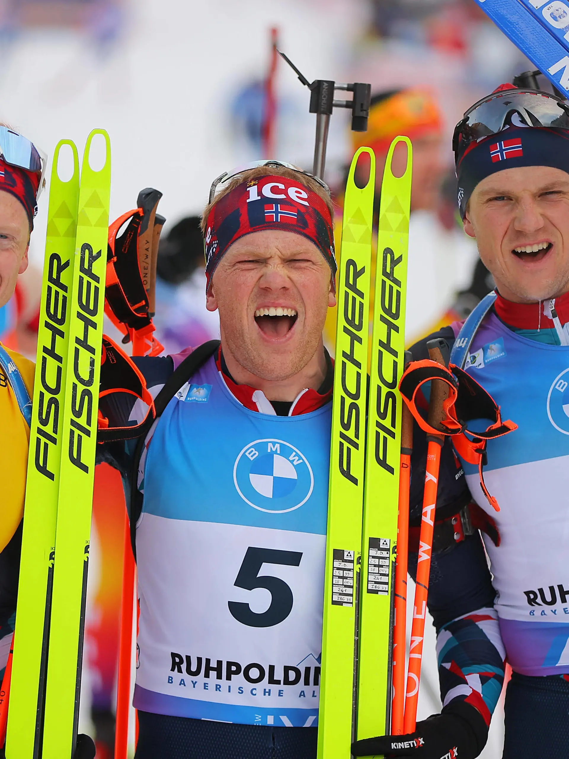Sport Bilder des Tages BIATHLON - IBU WC Ruhpolding RUHPOLDING,GERMANY,14.JAN.24 - BIATHLON - IBU World Cup, 12.5km pursuit, men. Image shows the rejoicing of Johannes Thingnes Boe, Johannes Dale-Skjevdal and Vetle Sjaastad Christiansen NOR. PUBLICATIONxNOTxINxAUTxSUIxSWE GEPAxpictures/xThomasxBachun