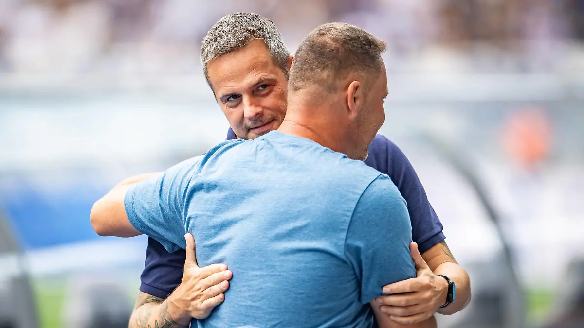 2. Fussball Bundesliga, Hertha BSC vs SpVgg Greuther Fuerth. Berlin, 26.08.2023 Pal Dardai Trainer Hertha BSC Kay Bernstein Praesident Hertha BSC 2. Fussball Bundesliga, Hertha BSC vs SpVgg Greuther Fuerth, Olympiastadion, Berlin, 26.08.2023 DFL REGULATIONS PROHIBIT ANY USE OF PHOTOGRAPHS AS IMAGE SEQUENCES AND/OR QUASI-VIDEO. *** 2 Football Bundesliga, Hertha BSC vs SpVgg Greuther Fuerth Berlin, 26 08 2023 Pal Dardai Coach Hertha BSC Kay Bernstein President Hertha BSC 2 Football Bundesliga, Hertha BSC vs SpVgg Greuther Fuerth, Olympiastadion, Berlin, 26 08 2023 DFL REGULATES PROHIBIT ANY USE OF PHOTOGRAPHS AS IMAGE SEQUENCES AND OR QUASI VIDEO Copyright: xBEAUTIFULxSPORTS/LucianoxLimax