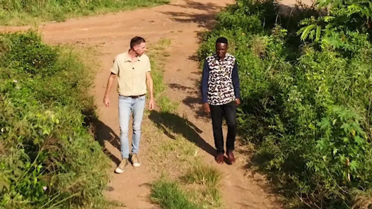 RTL-Reporter Philipp Cerfontaine trifft einen ehemaligen Love Scammer.