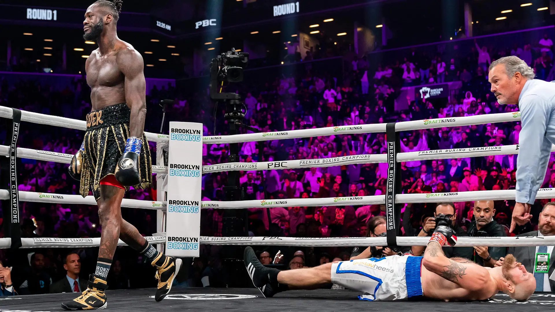 October 16, 2022, Brooklyn, New York, USA: DEONTAY WILDER black and gold trunks walks away after knocking out ROBERT HELENIUS in a WBC World Heavyweight Title Eliminator bout at the Barclays Center in Brooklyn, New York. Brooklyn USA - ZUMAp109 20221016_zaf_p109_001 Copyright: xJoelxPlummerx