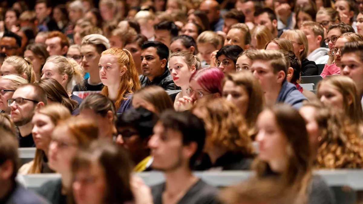 Erstsemester-Begrüßung an der Universität zu Köln. Köln, 07.10.2019  First semester welcome at the University of Cologne Cologne, 07 10 2019 Foto:xC.xHardtx/xFuturexImage