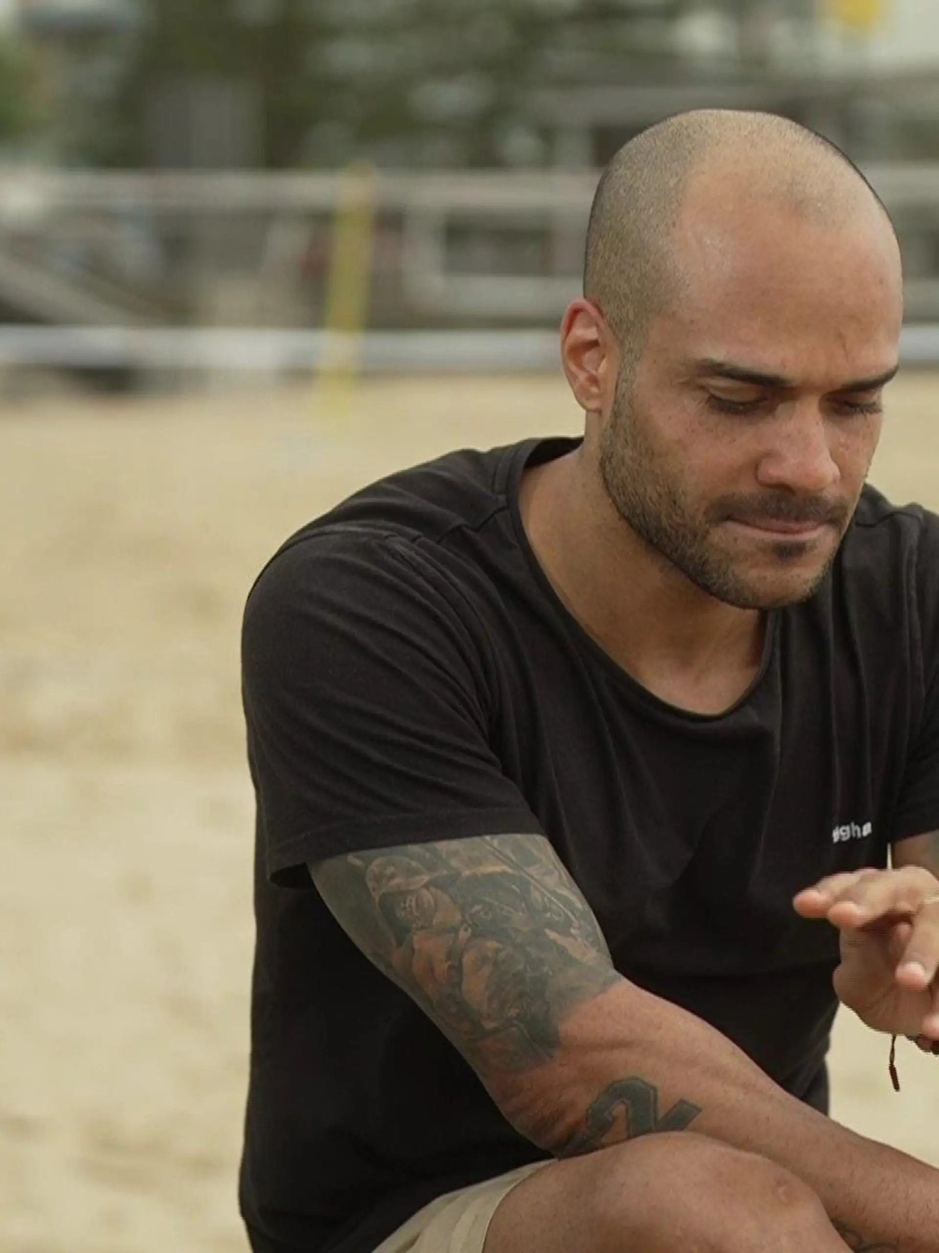 David Odonkor fiel beim Dschungelcamp-Interview mit goldenem Ring am Ringfinger auf.