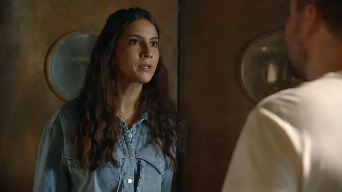 GZSZ heute im TV: Laura macht John eine Ansage: "Das ist mein Club!"