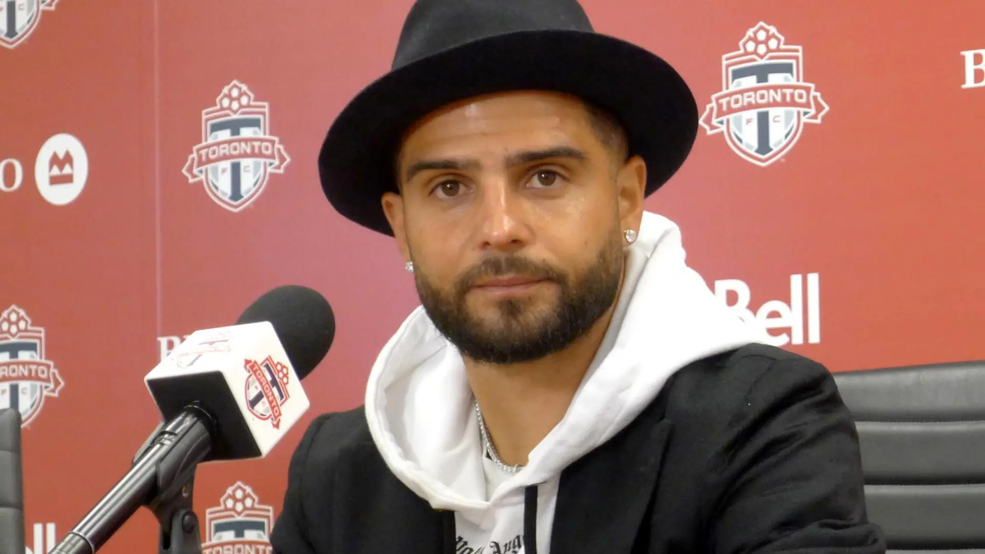 October 12, 2022, Toronto, ON, Canada: Toronto FC s Lorenzo Insigne talks to media at an end-of-season availability in Toronto, Wednesday, Oct.12, 2022. Canada News - October 12, 2022 PUBLICATIONxINxGERxSUIxAUTxONLY - ZUMAc35_ 20221012_zaf_c35_009 Copyright: xNeilxDavidsonx