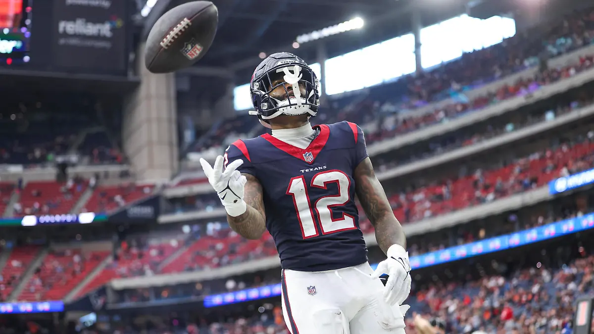 NFL, American Football Herren, USA Cleveland Browns at Houston Texans Dec 24, 2023 Houston, Texas, USA Houston Texans wide receiver Nico Collins 12 reacts after a play during the game against the Cleveland Browns at NRG Stadium. Houston NRG Stadium Texas USA, EDITORIAL USE ONLY PUBLICATIONxINxGERxSUIxAUTxONLY Copyright: xTroyxTaorminax 20231226_tjt_at5_046
