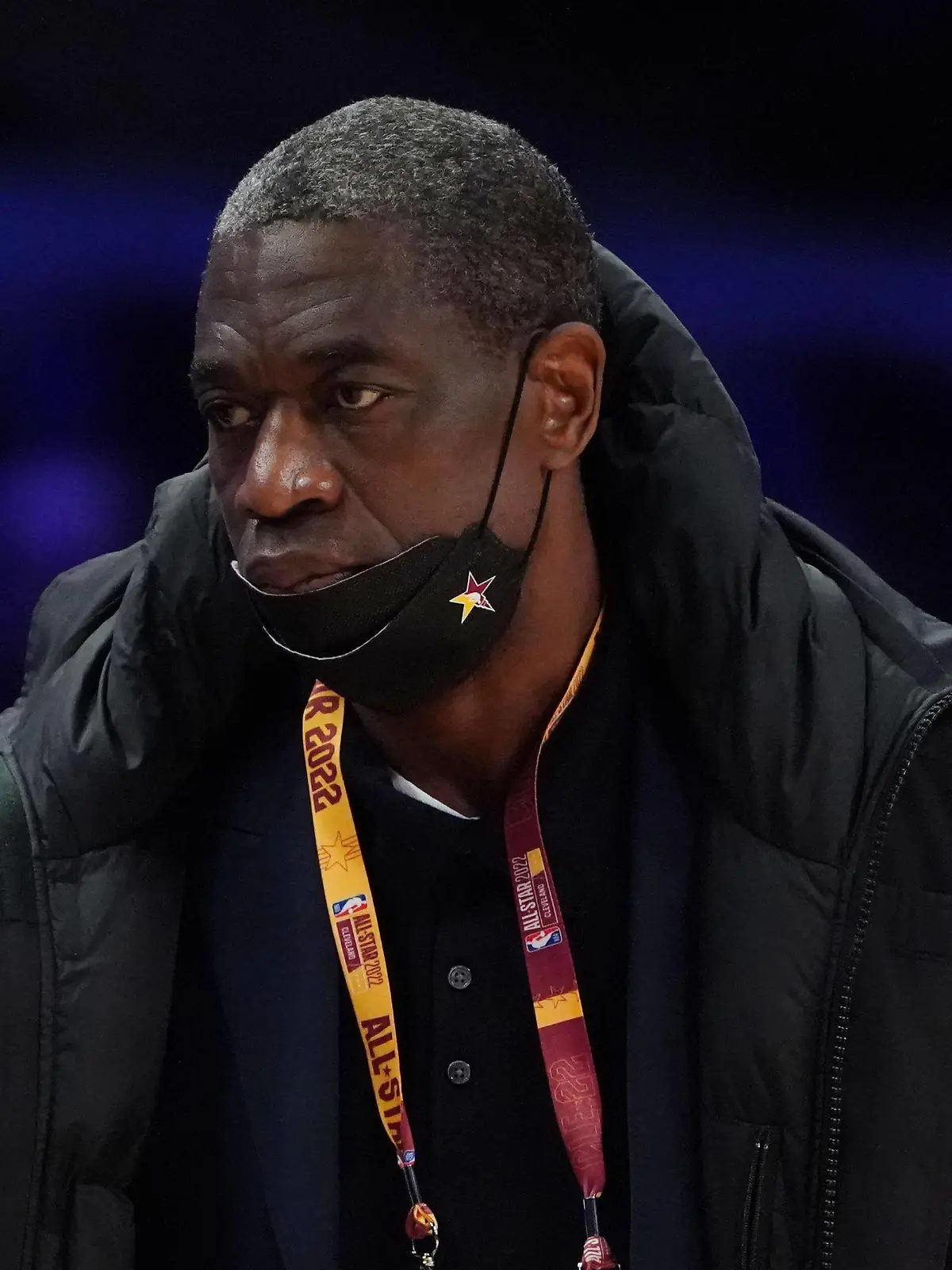 NBA, Basketball Herren, USA Rising Stars Challenge, Feb 18, 2022 Cleveland, Ohio, USA Dikembe Mutombo in attendance during the 2022 NBA Rising Stars Challenge at Rocket Mortgage Fieldhouse. Mandatory Credit: Kyle Terada-USA TODAY Sports, 18.02.2022 20:59:25, 17717691, NPStrans, Rocket Mortgage FieldHouse, Dikembe Mutombo, NBA PUBLICATIONxINxGERxSUIxAUTxONLY Copyright: xKylexTeradax 17717691