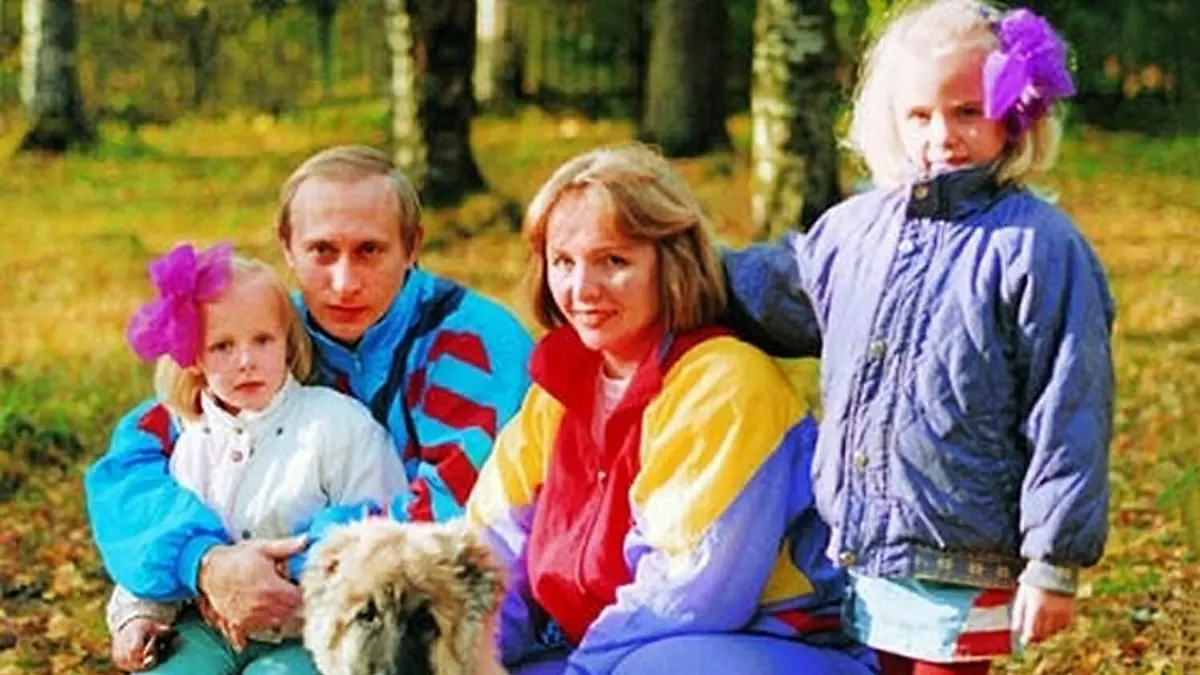 Young Vladimir Putin with his wife Lyudmila and daughters. Photo: 24smi.org