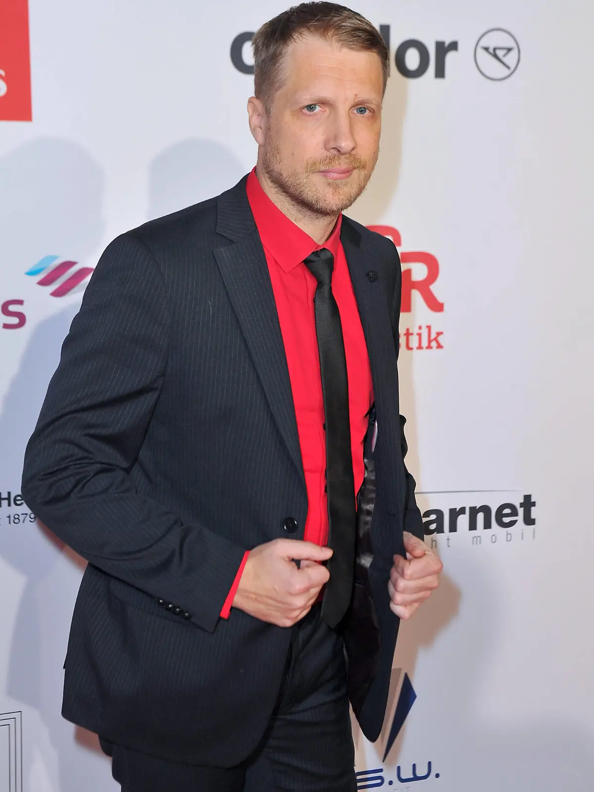 12. Charity-Gala. Oliver Pocher anläßlich der 12. Charity-Gala am 16.12.2023 im Dolce Bad Nauheim. 20231216MWI113840 *** 12 Charity Gala Oliver Pocher on the occasion of the 12 Charity Gala on 16 12 2023 at the Dolce Bad Nauheim 20231216MWI113840