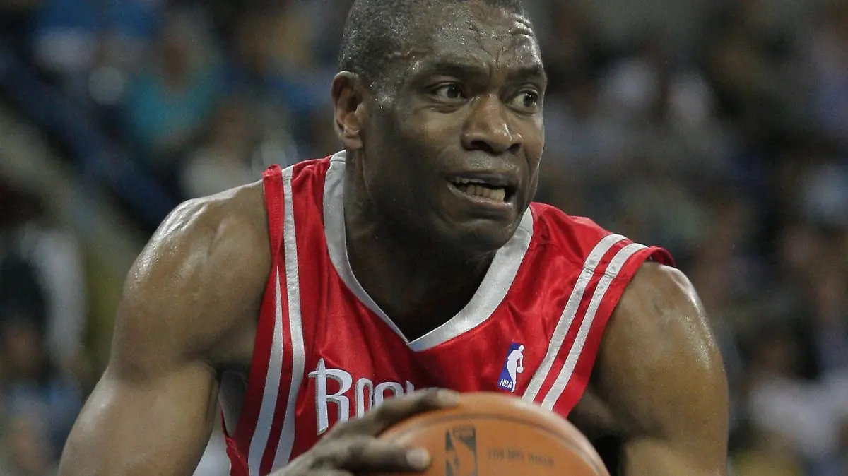 Dikembe Mutombo (Houston Rockets) - PUBLICATIONxINxGERxSUIxAUTxHUNxRUSxSWExNORxONLY (Icon1290903160055)

Dikembe Mutombo Houston Rockets PUBLICATIONxINxGERxSUIxAUTxHUNxRUSxSWExNORxONLY Icon1290903160055  