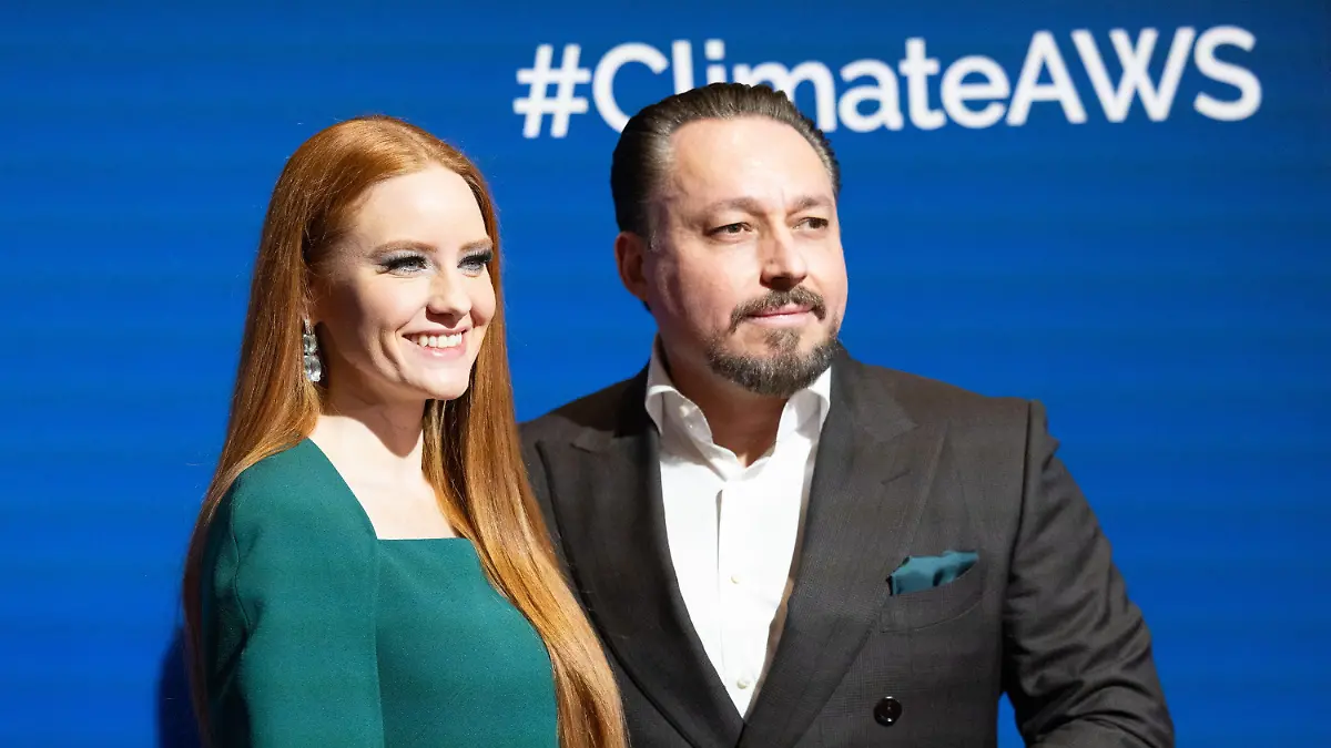 18.01.2024, Österreich, Going am Wilden Kaiser: Model Barbara Meier und Ehemann Klemens Hallmann nehmen im Rahmen des Ski-Weltcups in Kitzbühel an einem Pressetermin zum "Special Dinner for Climate Action" beim Stanglwirt teil. Foto: Expa/Johann Groder/APA/dpa +++ dpa-Bildfunk +++