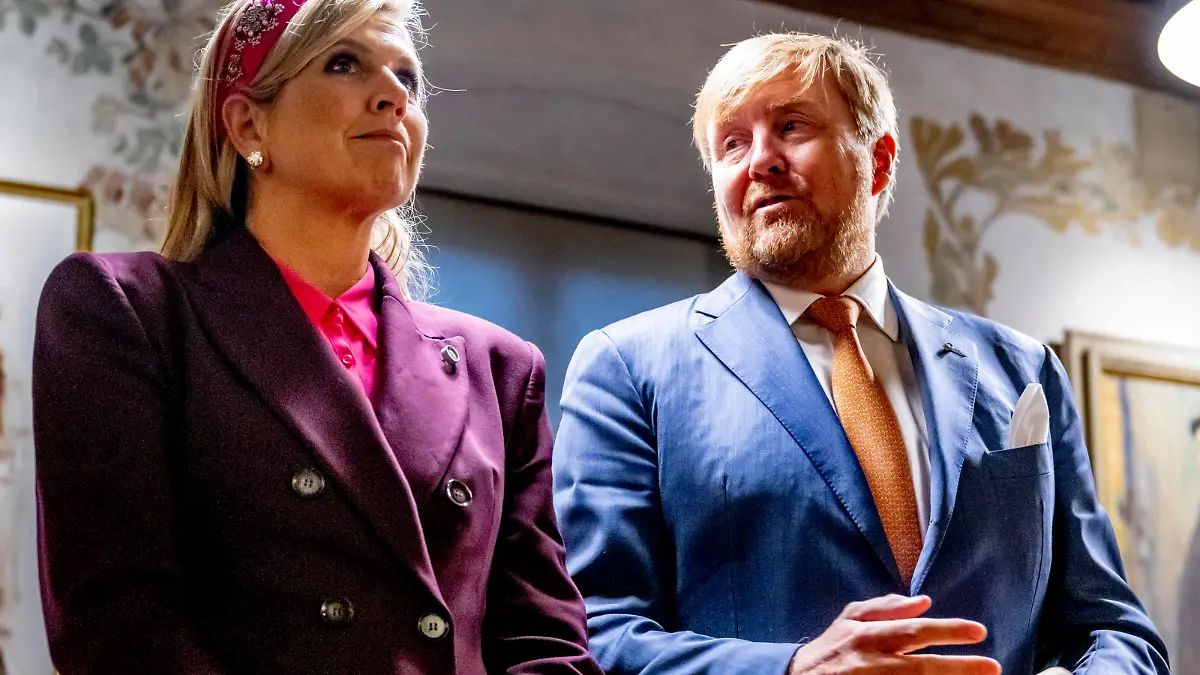 13-10-2022 Sweden Queen Maxima and King Willem-Alexander during the meeting with the press about the threat situation of Princess Amalia on the last day of the 3 day statevisit to Gothenburg Goteborg, Sweden. PUBLICATIONxINxGERxSUIxAUTxONLY Copyright: xPPEx