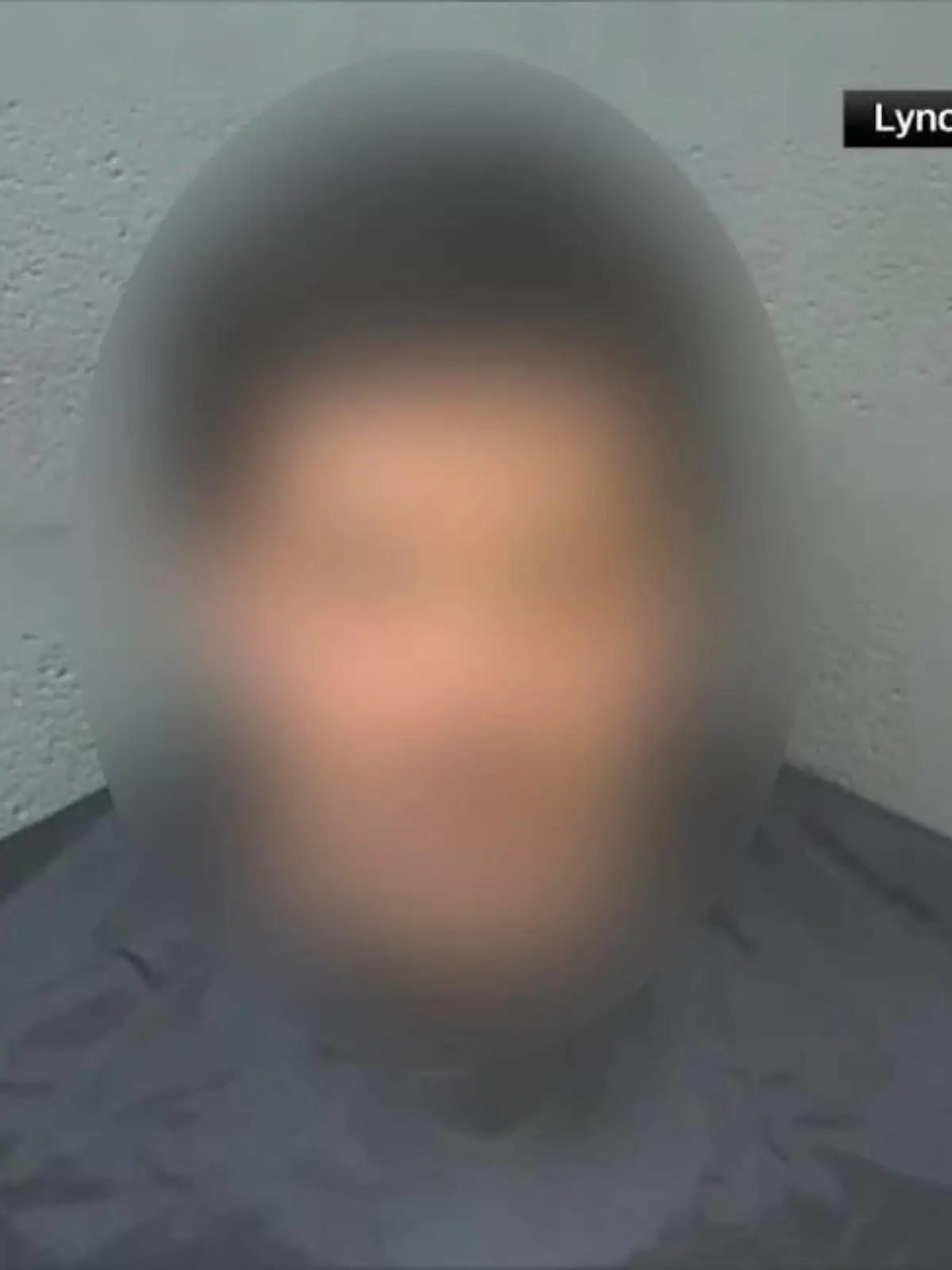 Flugbegleiter filmt Minderjährige