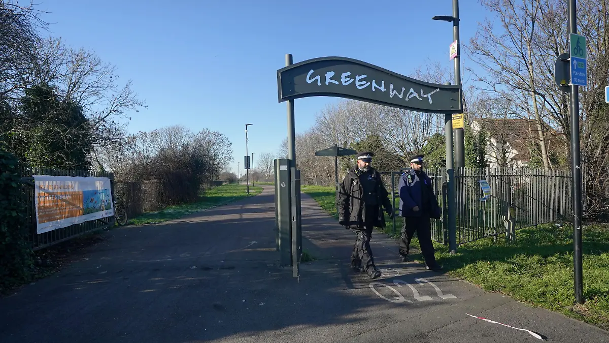 Newborn baby found in east London. Police and Community Support Officers at the junction of the Greenway and High Street South in Newham, east London, where a newborn baby was found in a shopping bag by a dog walker. The girl, who police say is well and not injured, was discovered wrapped in a towel and inside the bag on Thursday evening. Picture date: Friday January 19, 2024. See PA story POLICE Baby. Photo credit should read: Yui Mok/PA Wire URN:75092928