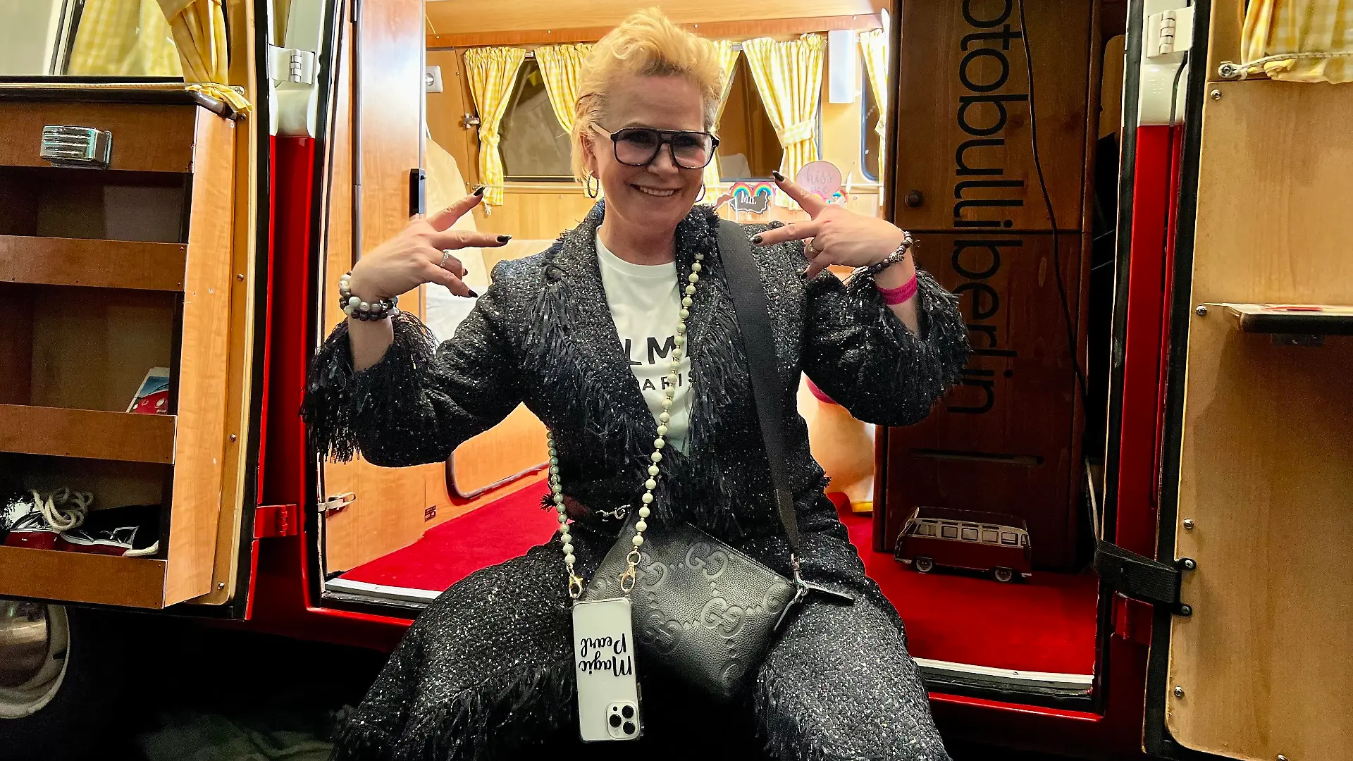 Auch wenn ihre Model-Tage vorüber sind: Modisch versucht die Claudia Effenberg am Zahn der Zeit zu bleiben.