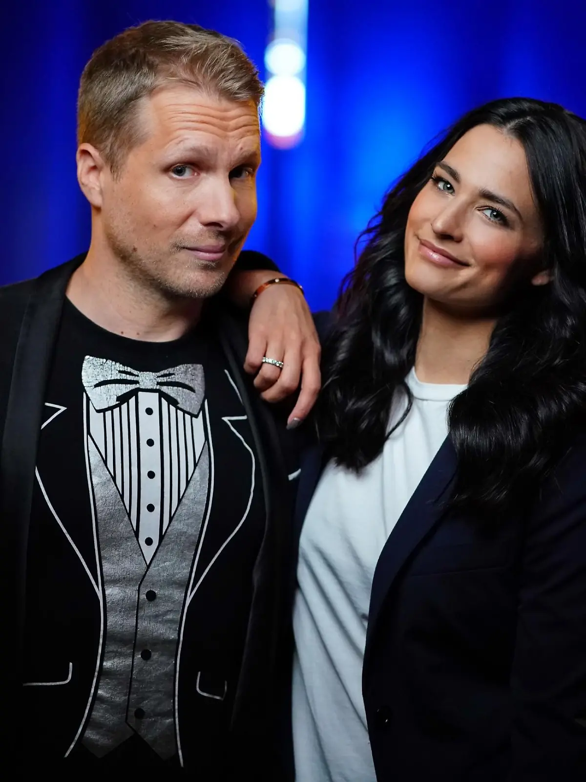 Deutschlands schlagfertigster Entertainer Oliver Pocher moderiert erstmalig gemeinsam mit seiner Ehefrau Amira als Sidekick eine neue Late-Night-Show.

Die Verwendung des sendungsbezogenen Materials ist nur mit dem Hinweis und Verlinkung auf TVNOW gestattet.