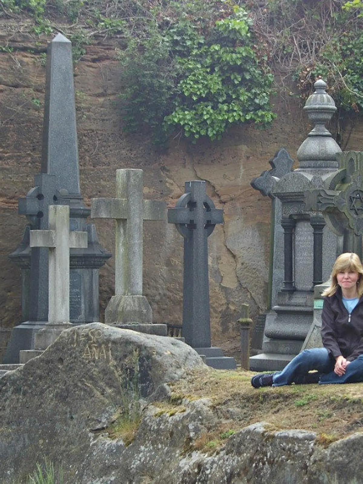 SONDERKONDITIONEN: Satzpreis!
Pictured Jeane at cemeteries. Meet the 'funeral crasher' fascinated with death and cemeteries - who has attended send offs for 200 strangers. See SWNS story SWFTfuneral. 
Meet the 'funeral crasher' fascinated with death and cemeteries - who has attended send offs for 200 strangers.
Jeane Trend-Hill, 55, has travelled around the world visiting cemeteries and began attending funerals after accidentally crashing one when she walked into a church when a service was going on in 2012.
After being a regular visitor to graves, cemetery workers at her local haunt started to contact Jeane when the deceased didn?t have any family or friends - to see if she could attend a funeral.
Now people contact her to ask her to join to make sure no one is cremated or buried alone. Jeane also spends hours photographing and tidying graves.
Jeane, an actress, photographer and artist, from Islington, London, said: ?I'm proud to be that person that goes to strangers funerals when there is no one else who can attend.
"I?ve always been fascinated with death since I was a child.
?We would go to cemeteries, and I?d walk around looking at all the graves.
?They are like outdoor art galleries.
?I accidentally walked in on a funeral at a church but raised as a Catholic I knew not to leave once there.
?Even though I didn?t know the person I was deeply moved.
?When cemetery workers started to invite me to services for veterans who had no one else to pay their respects I obliged and went along.
?I realised that everyone has a story to tell, everyone has lived a life and should have someone around to remember them when they die.?
Jeane lost her father, Joe, 56, when she was just 14 and her mother, Mary, 57, when she was just 20, and began to feel at home in cemeteries and crematoriums.
She would spend hours sketching and photographing London?s sprawling Victorian cemeteries and has visited graves all over the world like Paris and Venice.
?The first thing I do when I get somewhere is see where the closest crematory is,? she said.
?I did a PhD in mortuary science and became a cemetery historian.?
Jeane began attending funerals after she accidentally stumbled into one in 2012.
?I walked into this pretty church and realised a service was on,? she said.
?I was raised as a Catholic and told that it?s then bad to then leave, so I stayed and sat at the back.
?It was a complete stranger, but I was moved.
?Shortly after a cemetery worker reached out and asked if I?d attend a funeral for a veteran.
?Now I?ve attended nearly 200 funerals for people I don't actually know - although I have lost count of the exact amount.?
People reach out to Jean on Facebook to ask her to go along to send offs.
?No one should ever be cremated or buried alone,? Jeane said.
?If I?m asked and I can go I will.?
Jeane is still passionate for caring for graves and has even restored the plaque for British architect Arthur Beresford Pite and unveiled it in Victorian mourning dress.
Her family even joke and call her a 'rent a mourner'
"It's a name they gave me and it's a bit fun," she said.
"Of course I'd never actually make anyone pay for my attendance at a funeral.
?I?ll wear mourning dress to funerals if people ask me to.
?Death has never worried me.
?I hope I can make death feel less scary for people.
?It?s my way of giving something back.? / action press