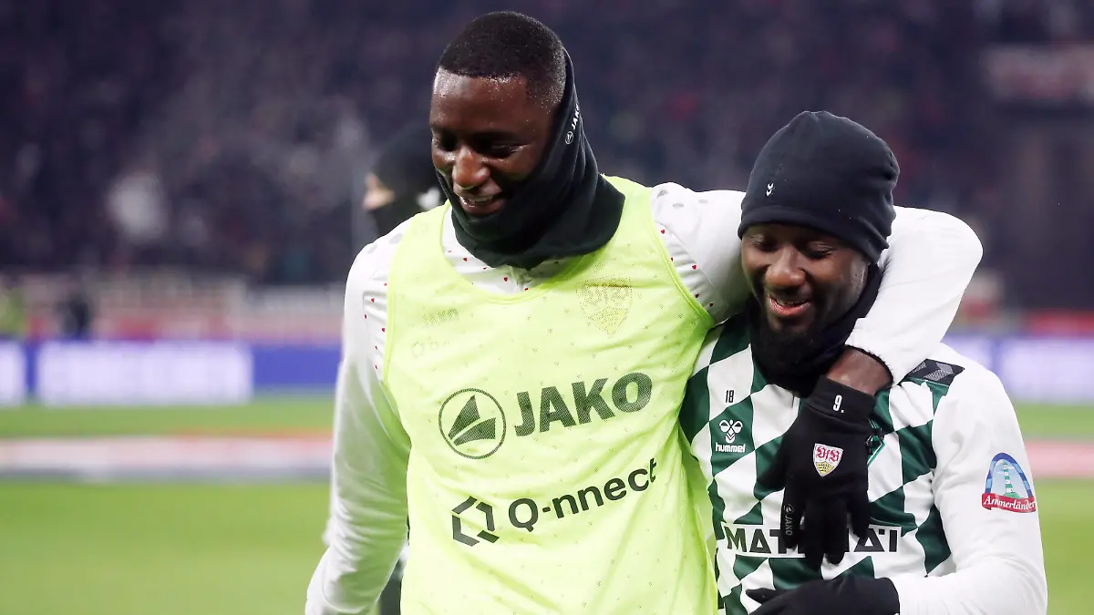 02.12.23 VfB Stuttgart - SV Werder Bremen Deutschland, Stuttgart, 02.12.2023, Fussball, Bundesliga, VfB Stuttgart - SV Werder Bremen: v.l. Serhou Guirassy VfB Stuttgart, Naby Keita SV Werder Bremen. *** 02 12 23 VfB Stuttgart SV Werder Bremen Germany, Stuttgart, 02 12 2023, Football, Bundesliga, VfB Stuttgart SV Werder Bremen v l Serhou Guirassy VfB Stuttgart , Naby Keita SV Werder Bremen