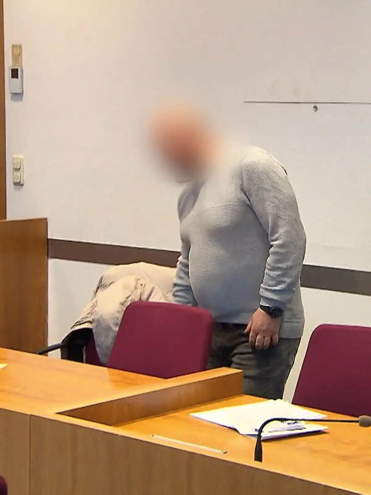 Bild zu: "Wegen Vergewaltigung vor Gericht"
