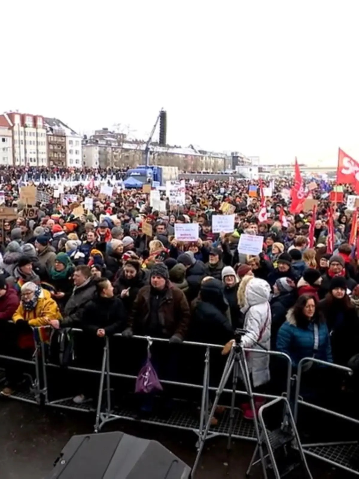 Bild zu: "Rechts oder Rechtsextremismus? "