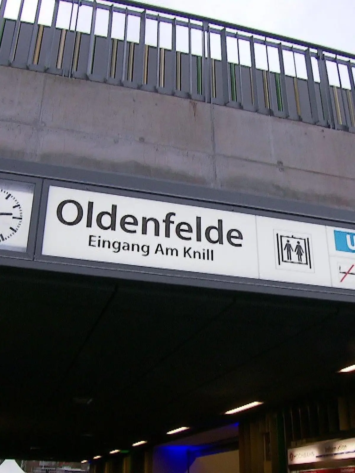 Wassermassen bedrohen die Bahnhaltestelle Oldenfelde