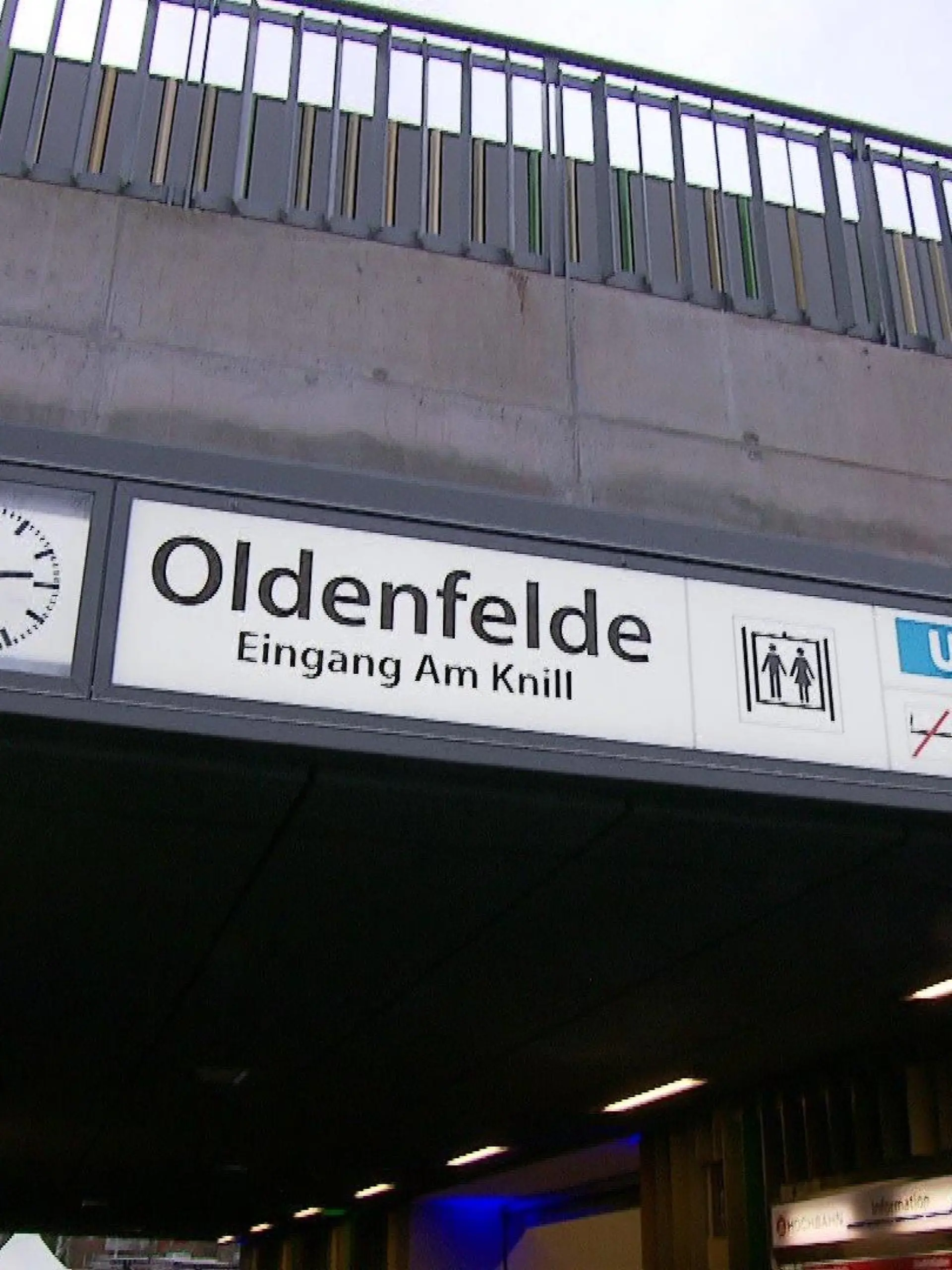 Wassermassen bedrohen die Bahnhaltestelle Oldenfelde