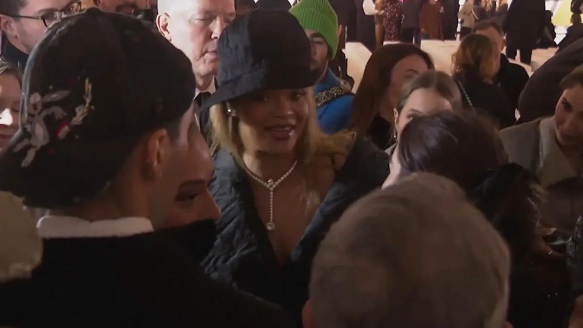 Promiauflauf bei den Haute Couture Shows in Paris Sogar Rihanna war da!