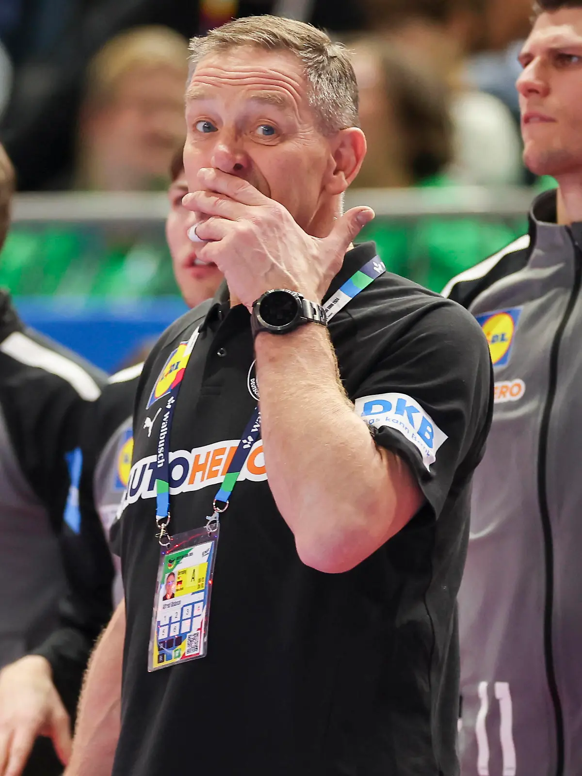 Trainer Alfred Gislason Germany schaut enttaeuscht, Men s EHF EURO 2024, Germany vs Hungary, Lanxess Arena, 22.01.2024, Cologne, Deutschland. *** Coach Alfred Gislason Germany looks disappointed, Men s EHF EURO 2024, Germany vs Hungary, Lanxess Arena, 22 01 2024, Cologne, Germany