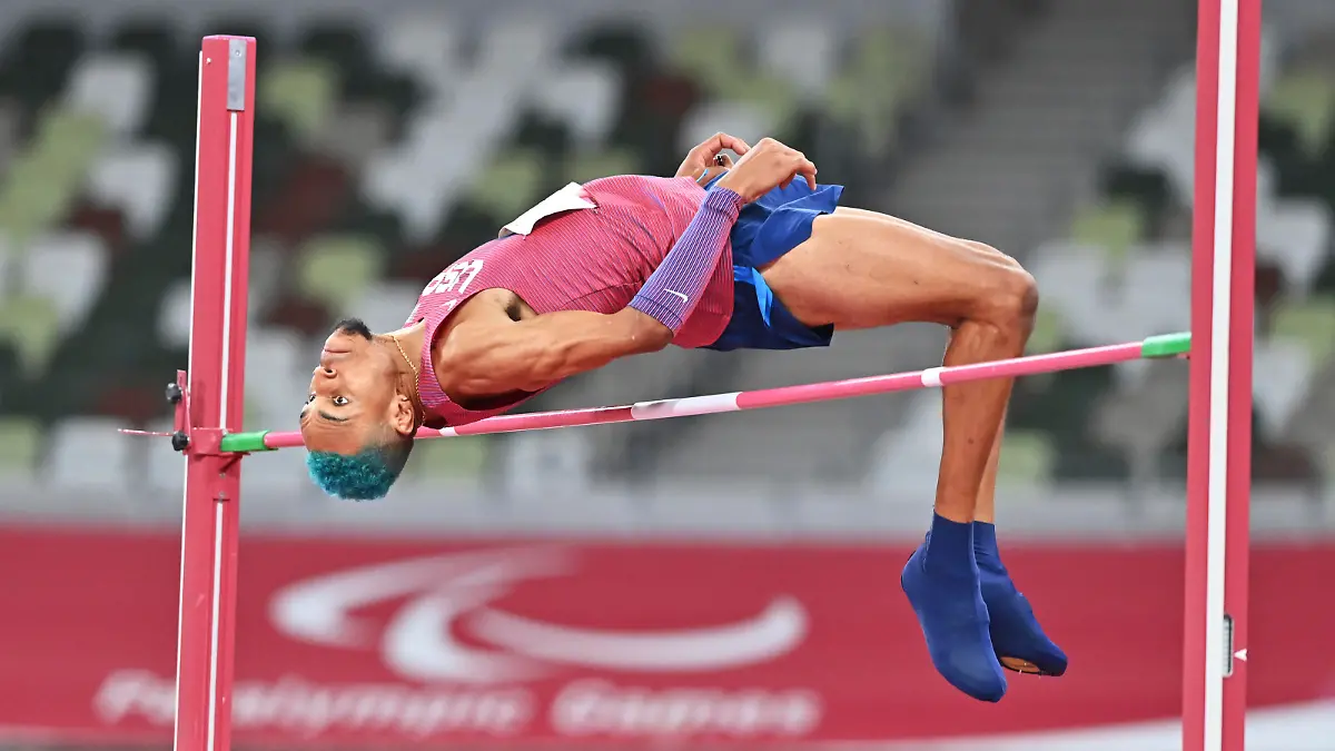 USA's TOWNSEND Roderick jumps during the Men's High Jump - T47 Final at the Summer Paralympic Games in Tokyo on Aug. 29, 2021. Townsend won the event. ( The Yomiuri Shimbun via AP Images )