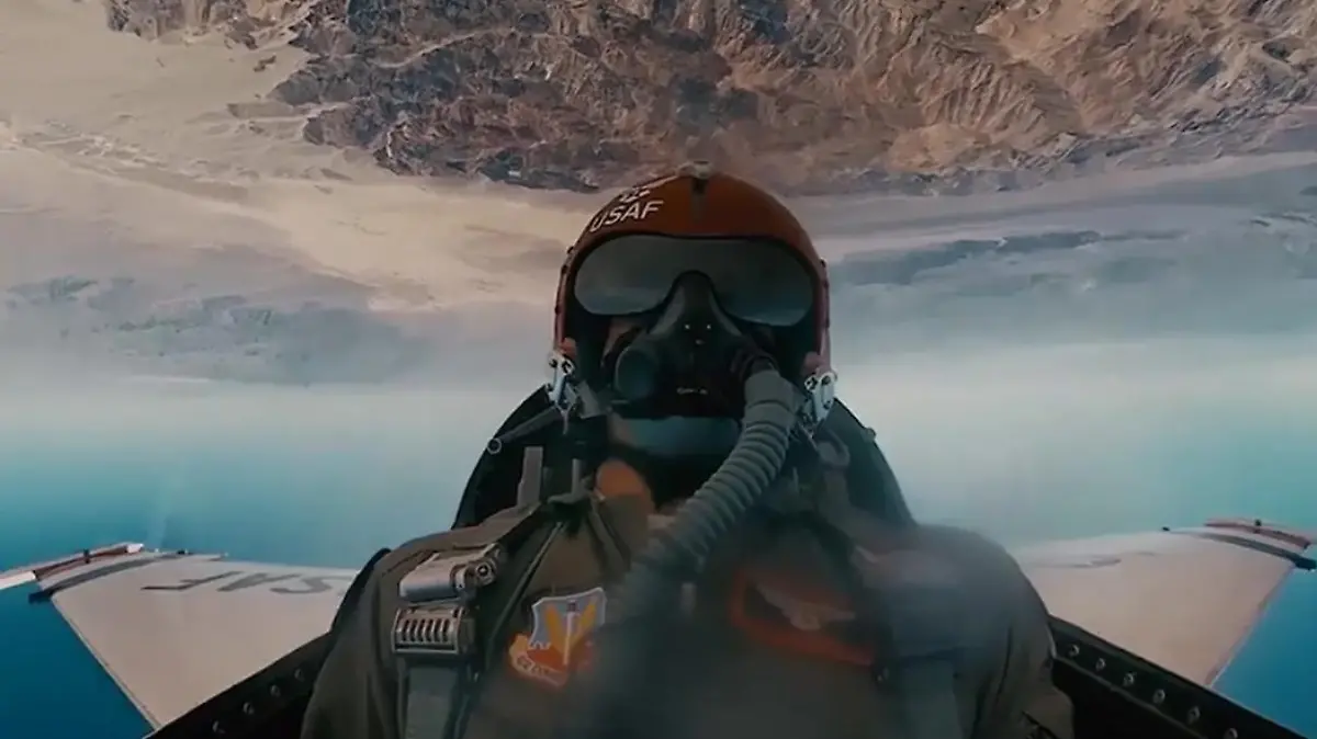 Jimmy G (31) im Cockpit der "Viper"