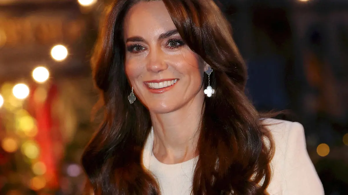 FILE PHOTO: Catherine, Princess of Wales attends The "Together At Christmas" Carol Service at Westminster Abbey on December 08, 2023 in London, England. Spearheaded by The Princess of Wales, and supported by The Royal Foundation, the service is a moment to bring people together at Christmas time and recognise those who have gone above and beyond to help others throughout the year. Chris Jackson/Pool via REUTERS/File Photo