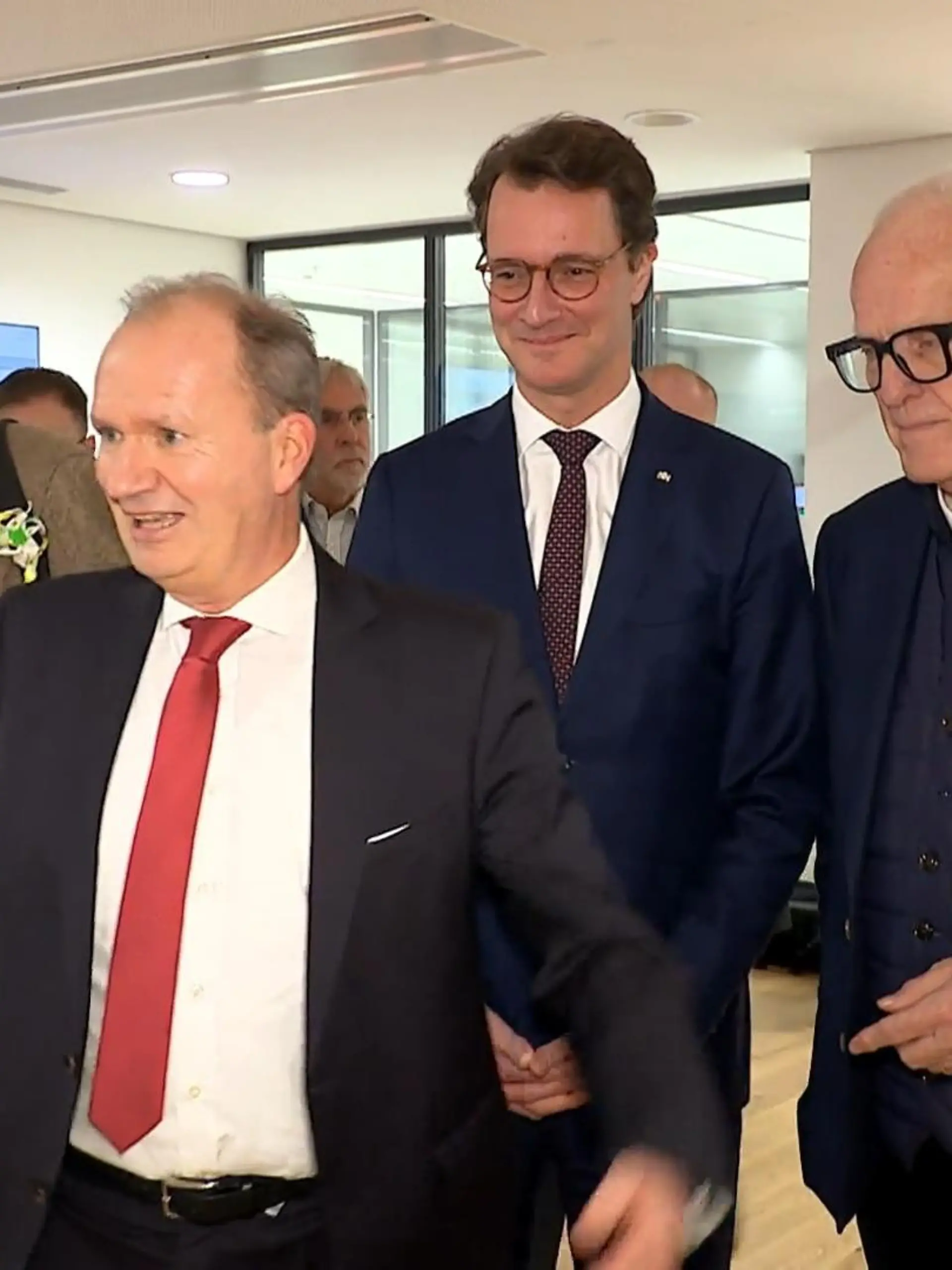 Bild zu: "Neues Buch von Ex-Landesvater"