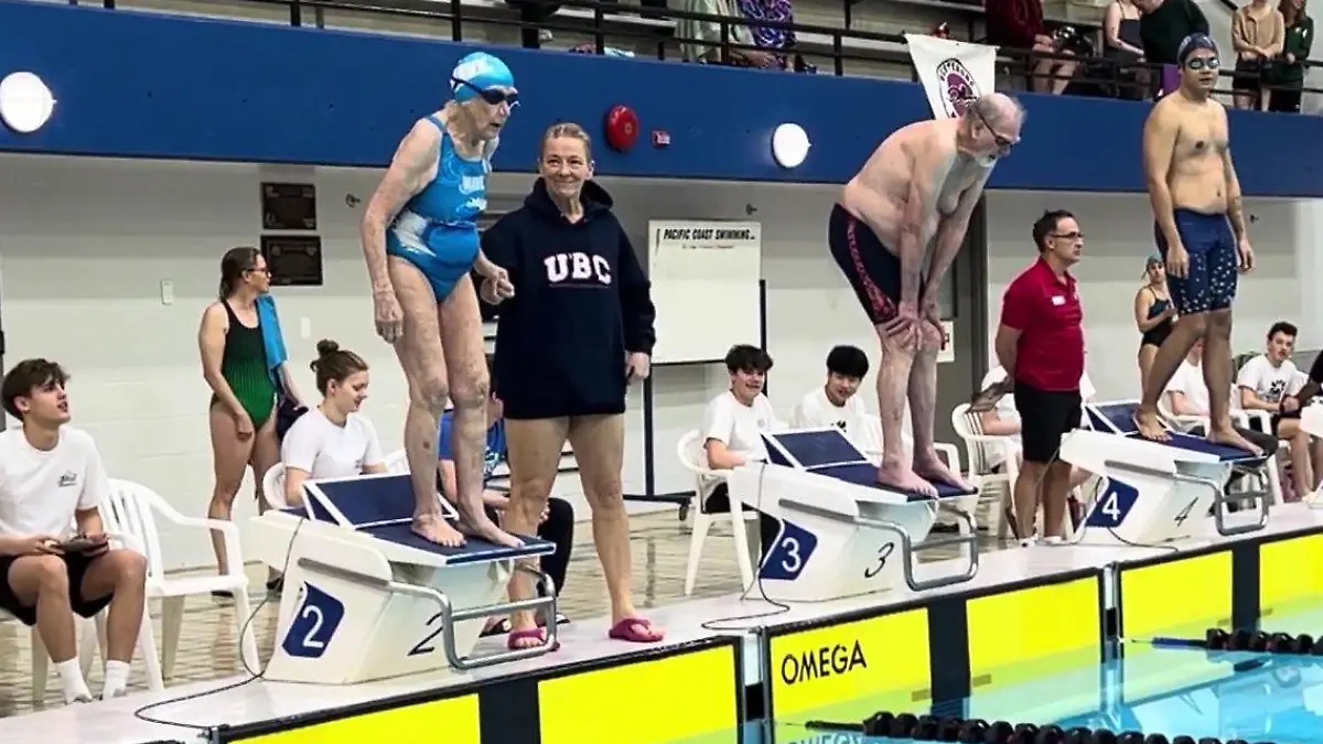 Betty Brussel steht bereit - und schwimmt dann allen davon!